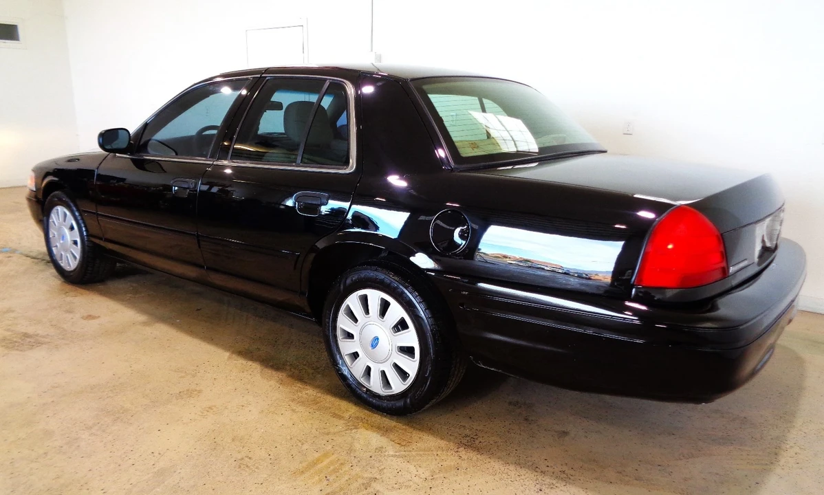 2009 Ford Crown Victoria - Image 3 of 21