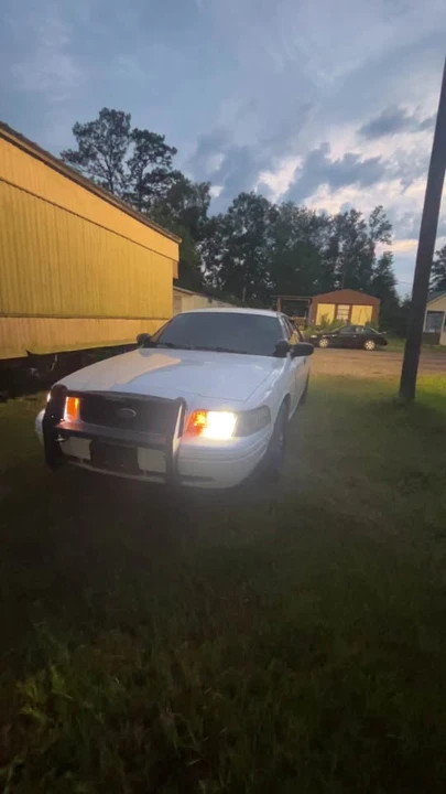 2009 Ford Crown Victoria - Image 13 of 14