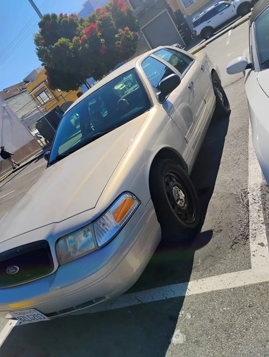 2009 Ford Crown Victoria - Image 5 of 6