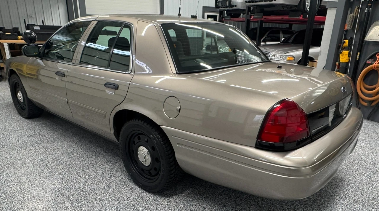 2009 Ford Crown Victoria - Image 7 of 21