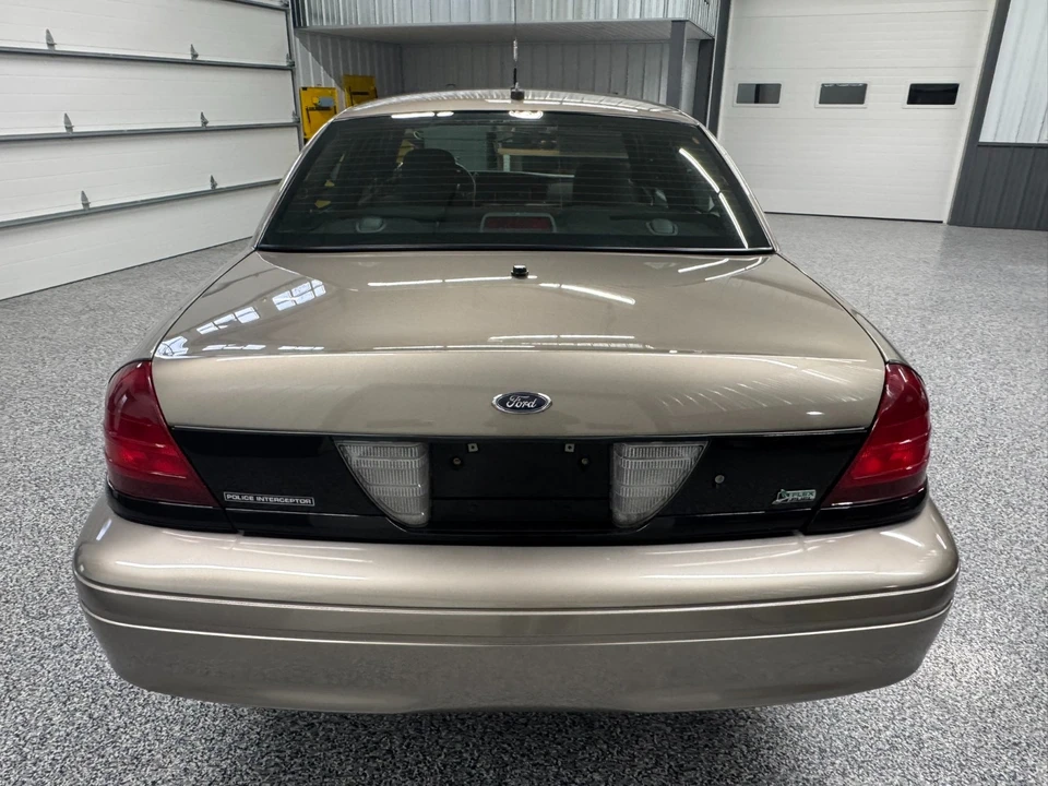 2009 Ford Crown Victoria - Image 6 of 21
