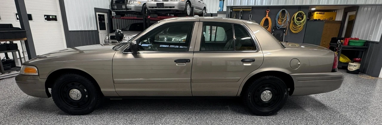 2009 Ford Crown Victoria - Image 8 of 21