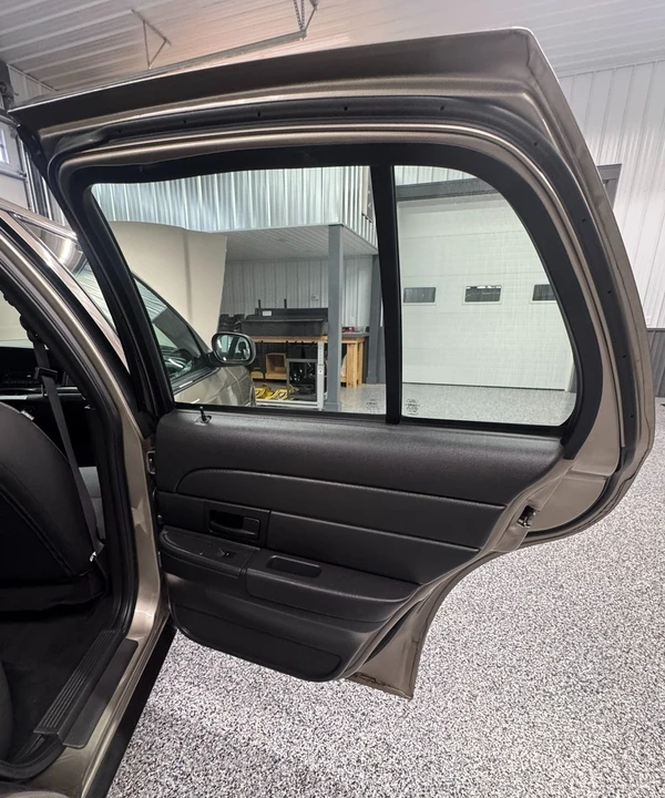 2009 Ford Crown Victoria - Image 17 of 21