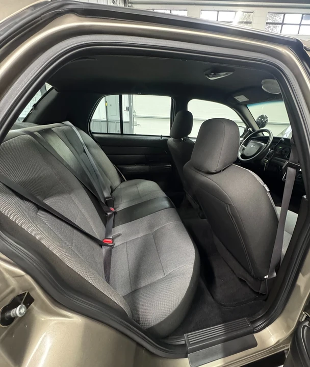 2009 Ford Crown Victoria - Image 18 of 21