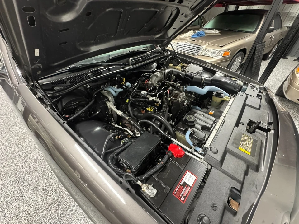 2009 Ford Crown Victoria - Image 10 of 21