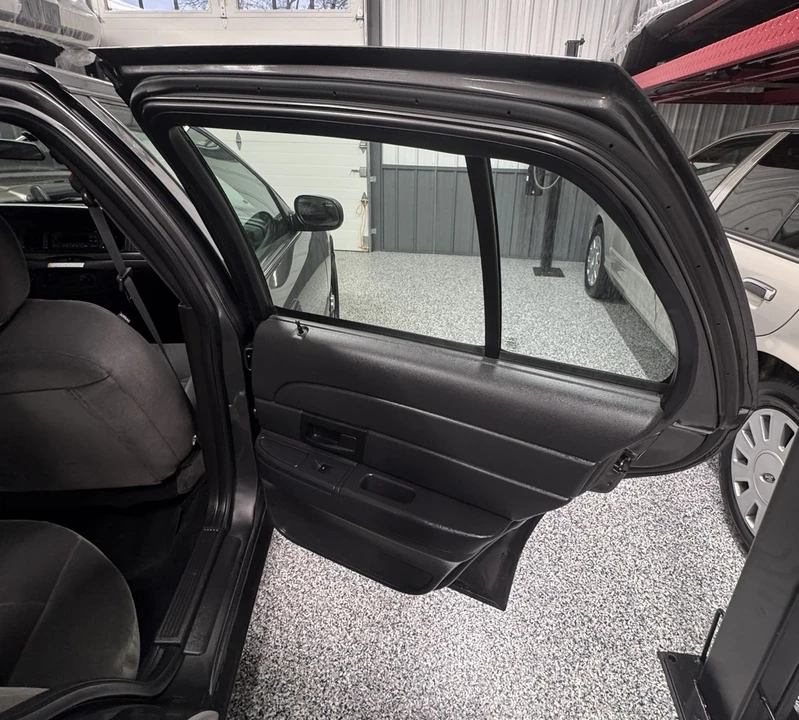 2009 Ford Crown Victoria - Image 19 of 21