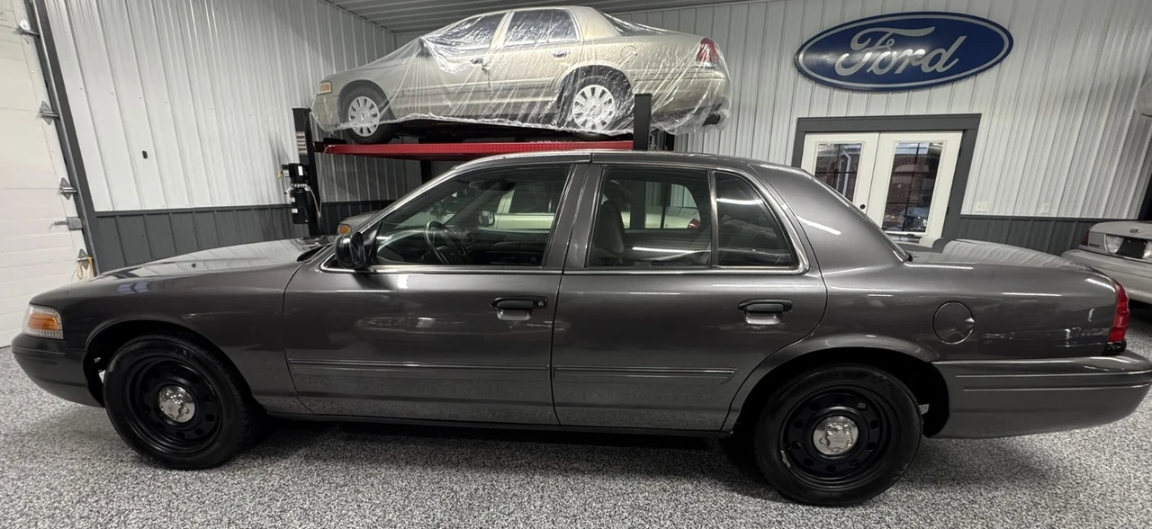2009 Ford Crown Victoria - Image 2 of 21