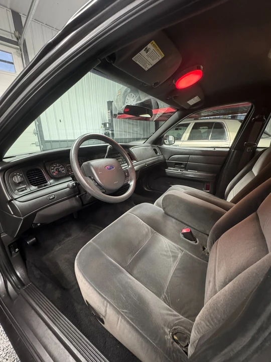 2009 Ford Crown Victoria - Image 13 of 21