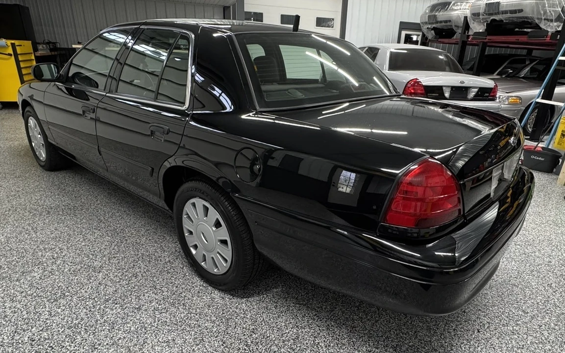 2009 Ford Crown Victoria - Image 3 of 21