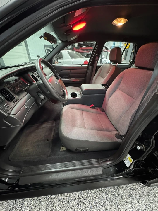 2009 Ford Crown Victoria - Image 12 of 21