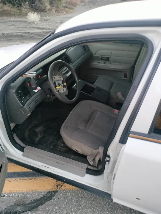 2009 Ford Crown Victoria - Image 11 of 16