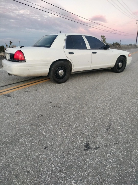 2009 Ford Crown Victoria - Image 4 of 8