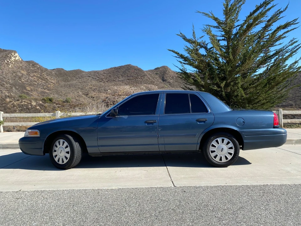 2009 Ford Crown Victoria - Image 13 of 21
