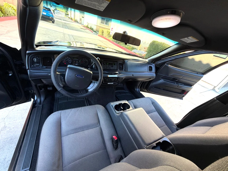2009 Ford Crown Victoria - Image 17 of 21