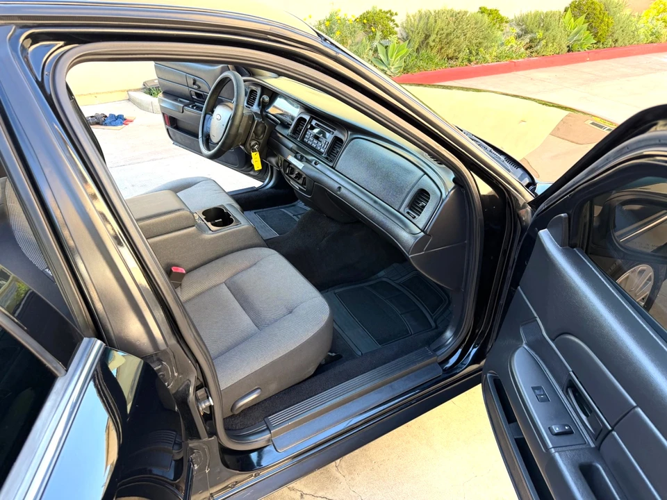 2009 Ford Crown Victoria - Image 15 of 21