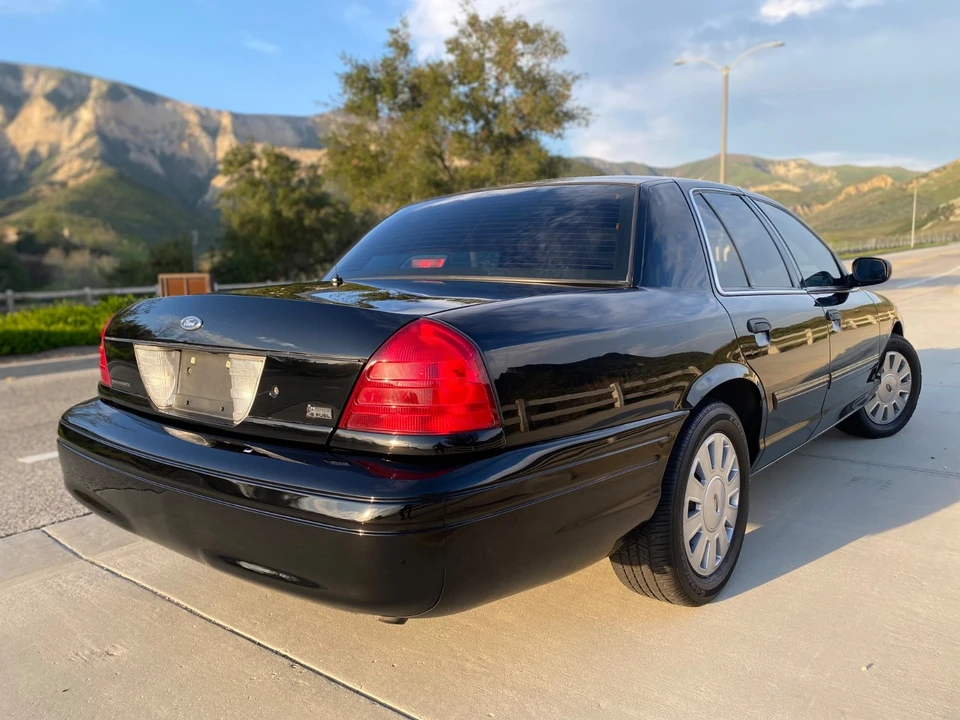 2009 Ford Crown Victoria - Image 15 of 21
