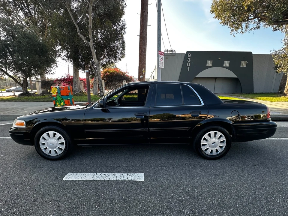 2009 Ford Crown Victoria - Image 4 of 18