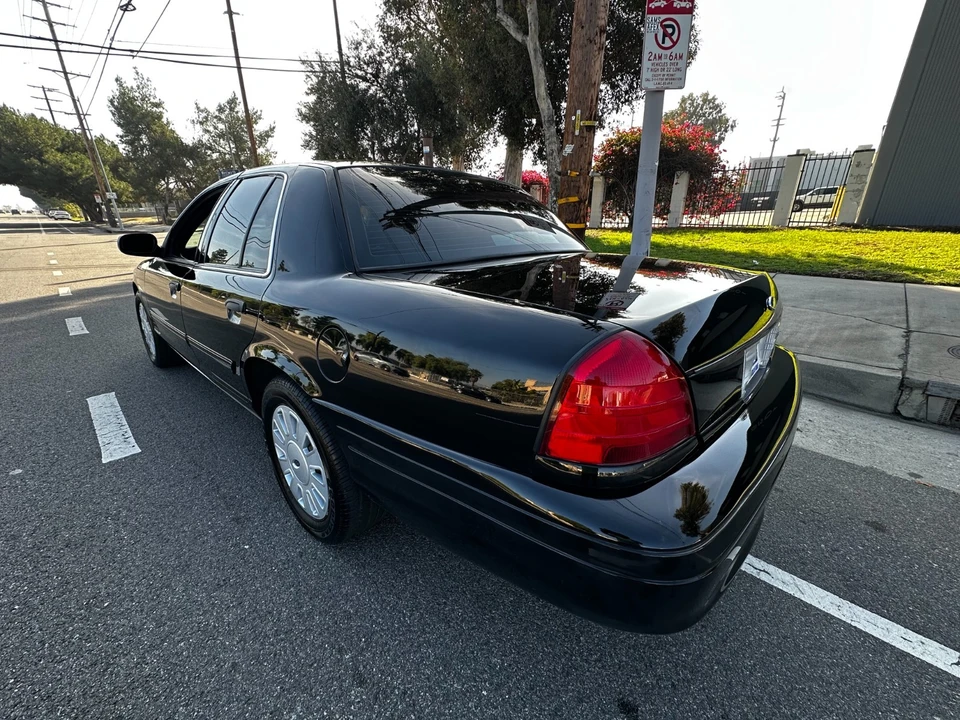 2009 Ford Crown Victoria - Image 5 of 18