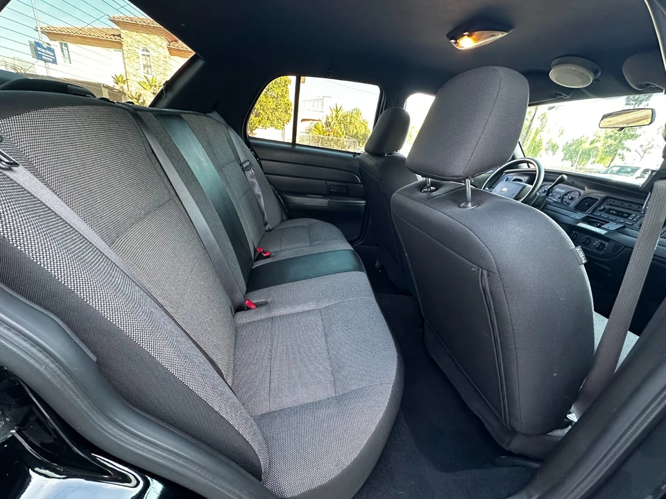 2009 Ford Crown Victoria - Image 13 of 18
