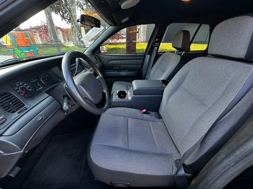 2009 Ford Crown Victoria - Image 15 of 18