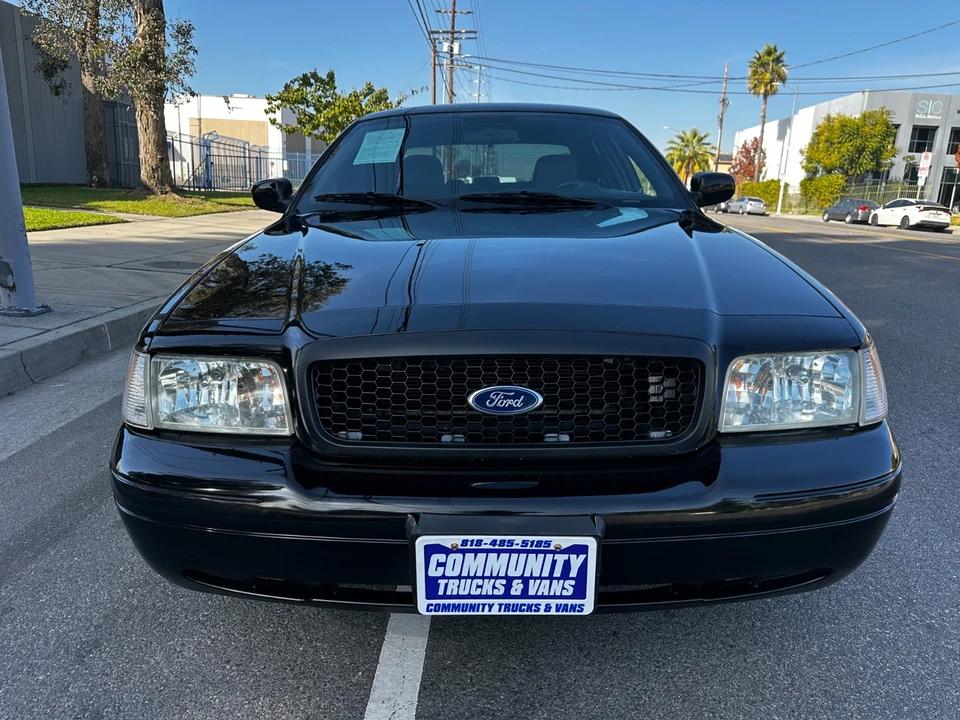 2009 Ford Crown Victoria - Image 2 of 18