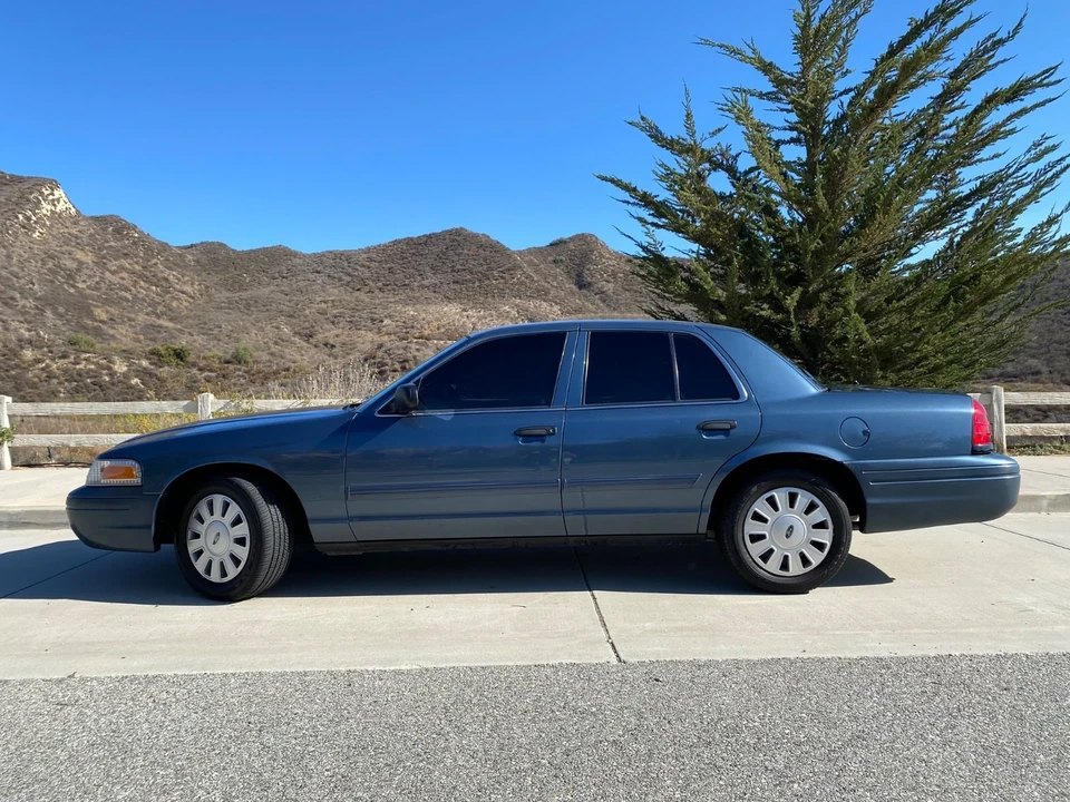 2009 Ford Crown Victoria - Image 13 of 21