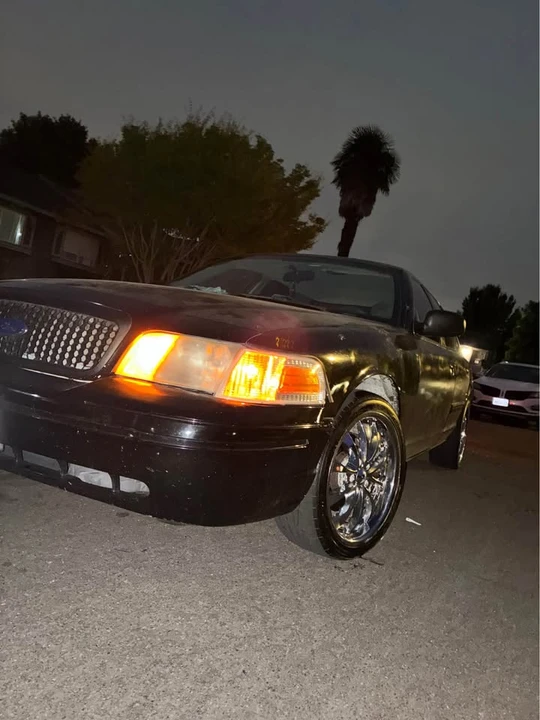 2009 Ford Crown Victoria - Image 5 of 5