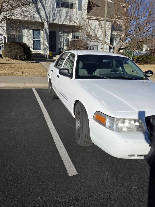 2009 Ford Crown Victoria - Image 3 of 17