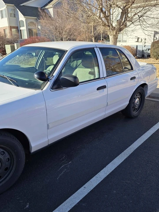 2009 Ford Crown Victoria - Image 4 of 17