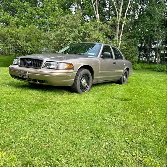 2009 Ford Crown Victoria - Image 1 of 1