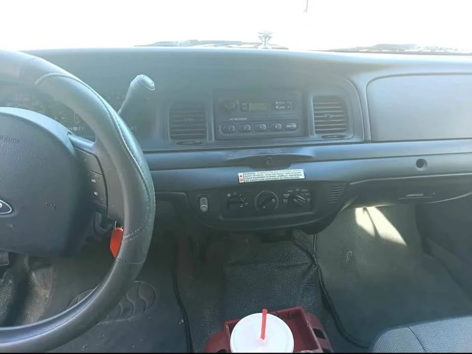 2009 Ford Crown Victoria - Image 3 of 3
