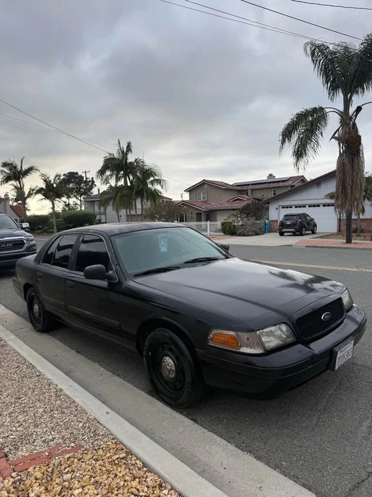 2009 Ford Crown Victoria - Image 2 of 8