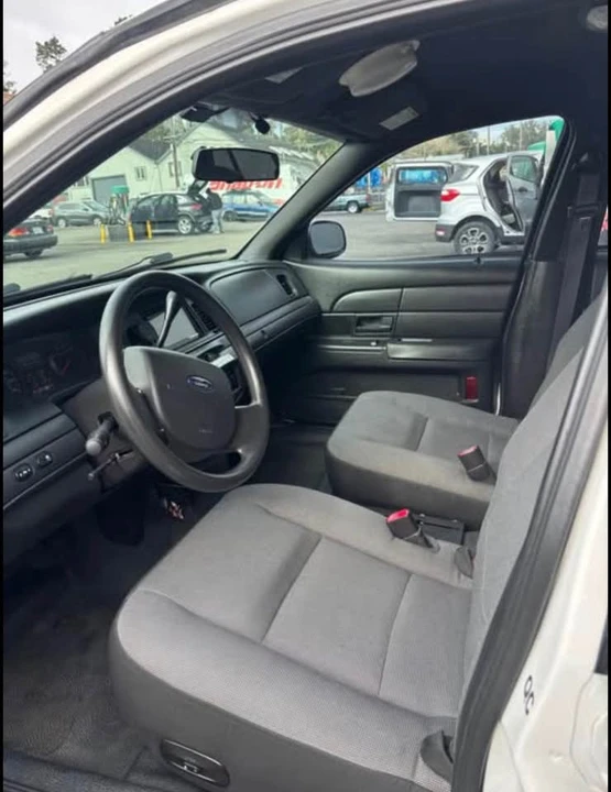 2009 Ford - Image 11 of 14