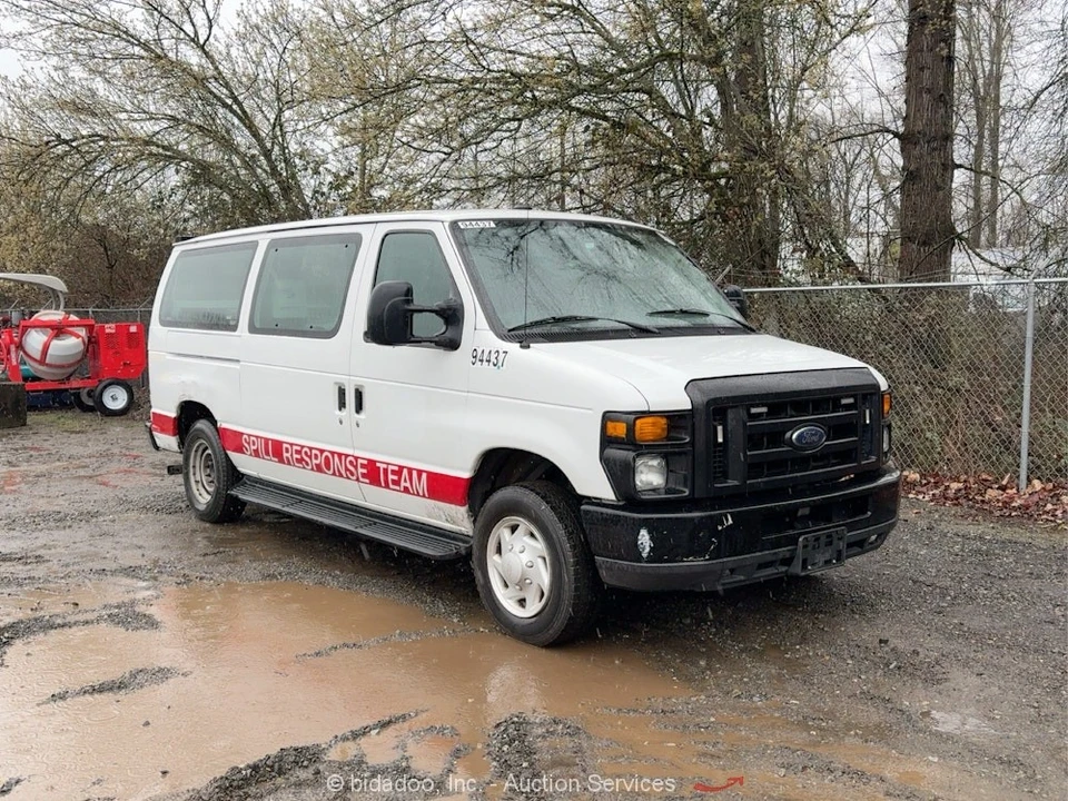 2009 Ford Econoline Van - Image 2 of 12
