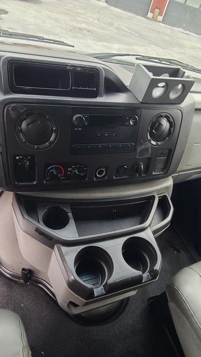 2009 Ford Econoline Van - Image 14 of 20