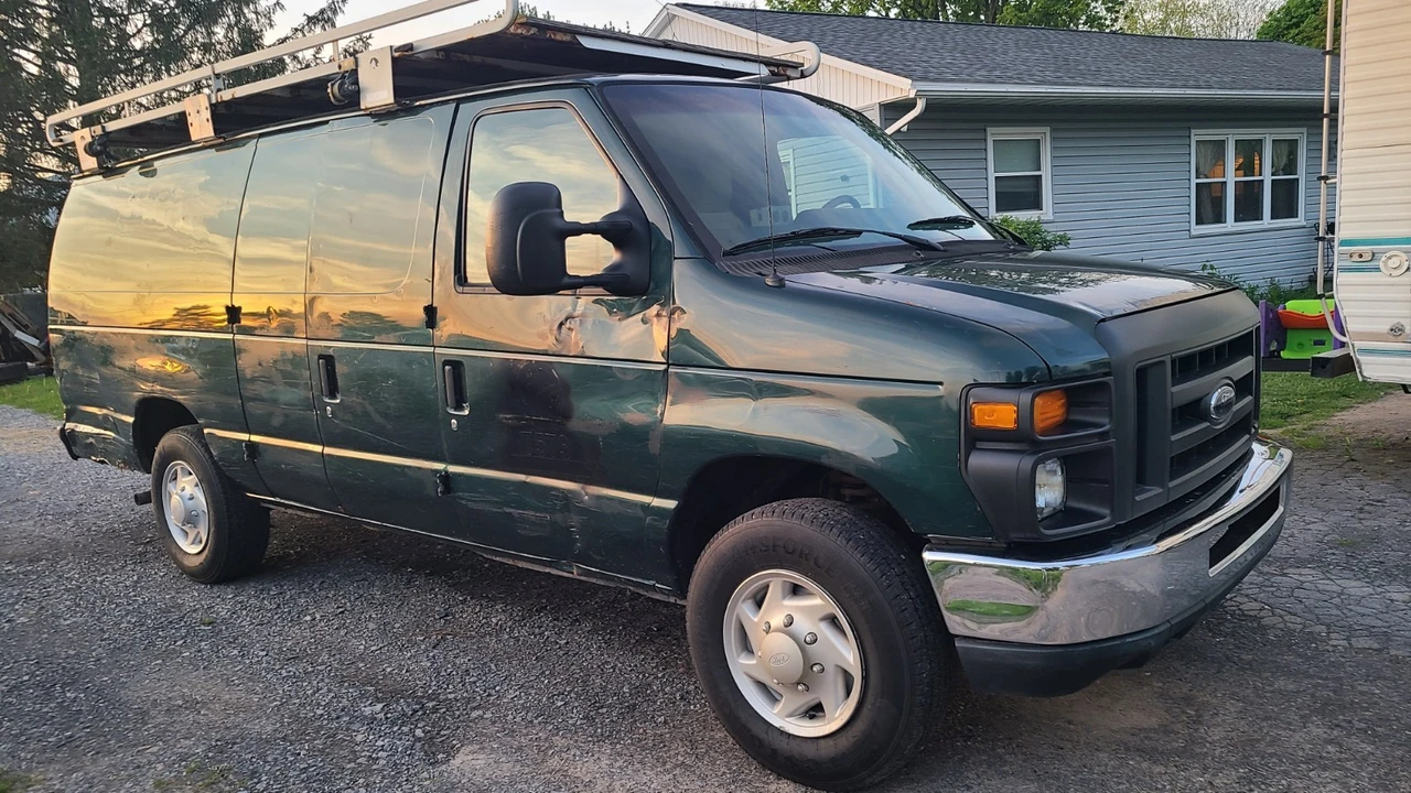2009 Ford Econoline Van - Image 4 of 20