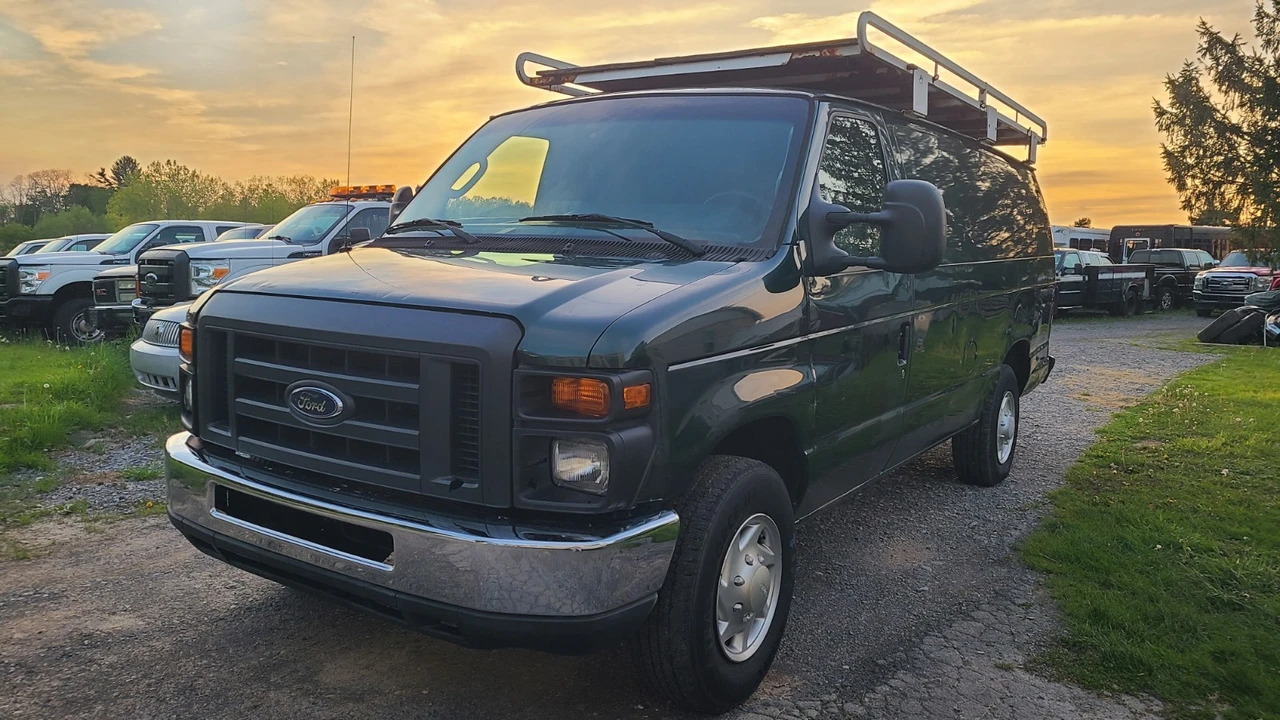 2009 Ford Econoline Van - Image 2 of 20