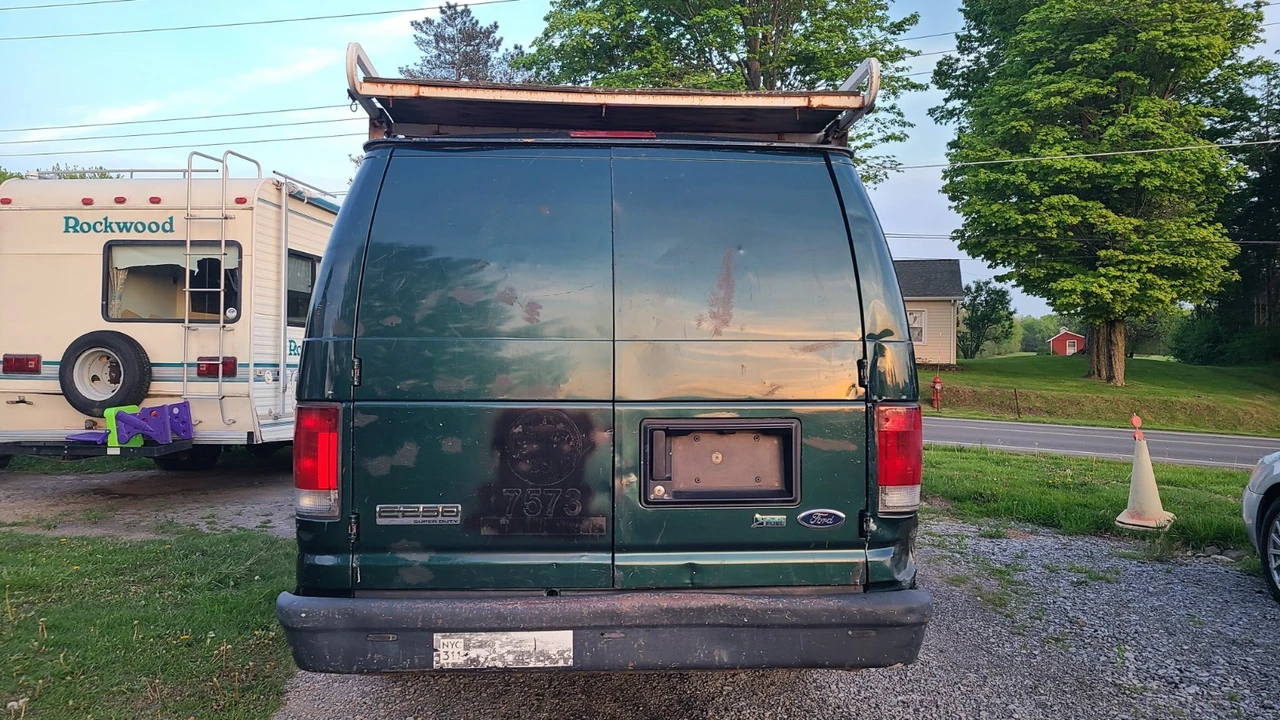 2009 Ford Econoline Van - Image 7 of 20