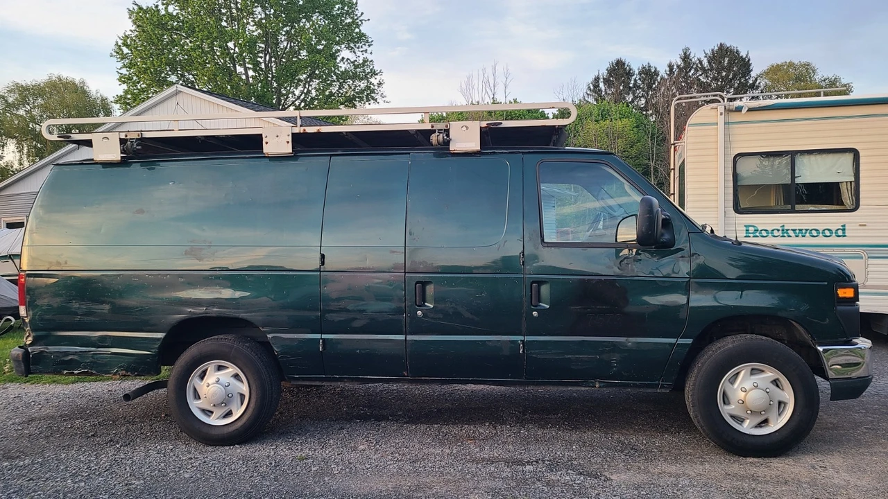 2009 Ford Econoline Van - Image 5 of 20
