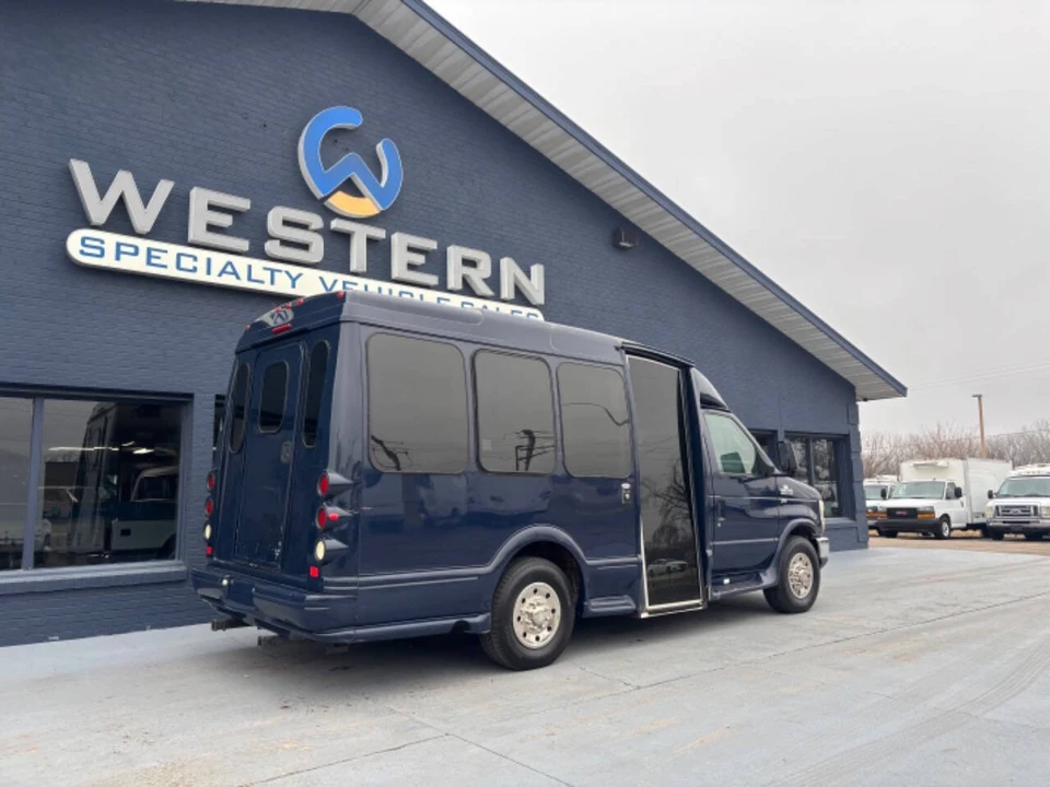 2009 Ford Econoline Van - Image 10 of 12