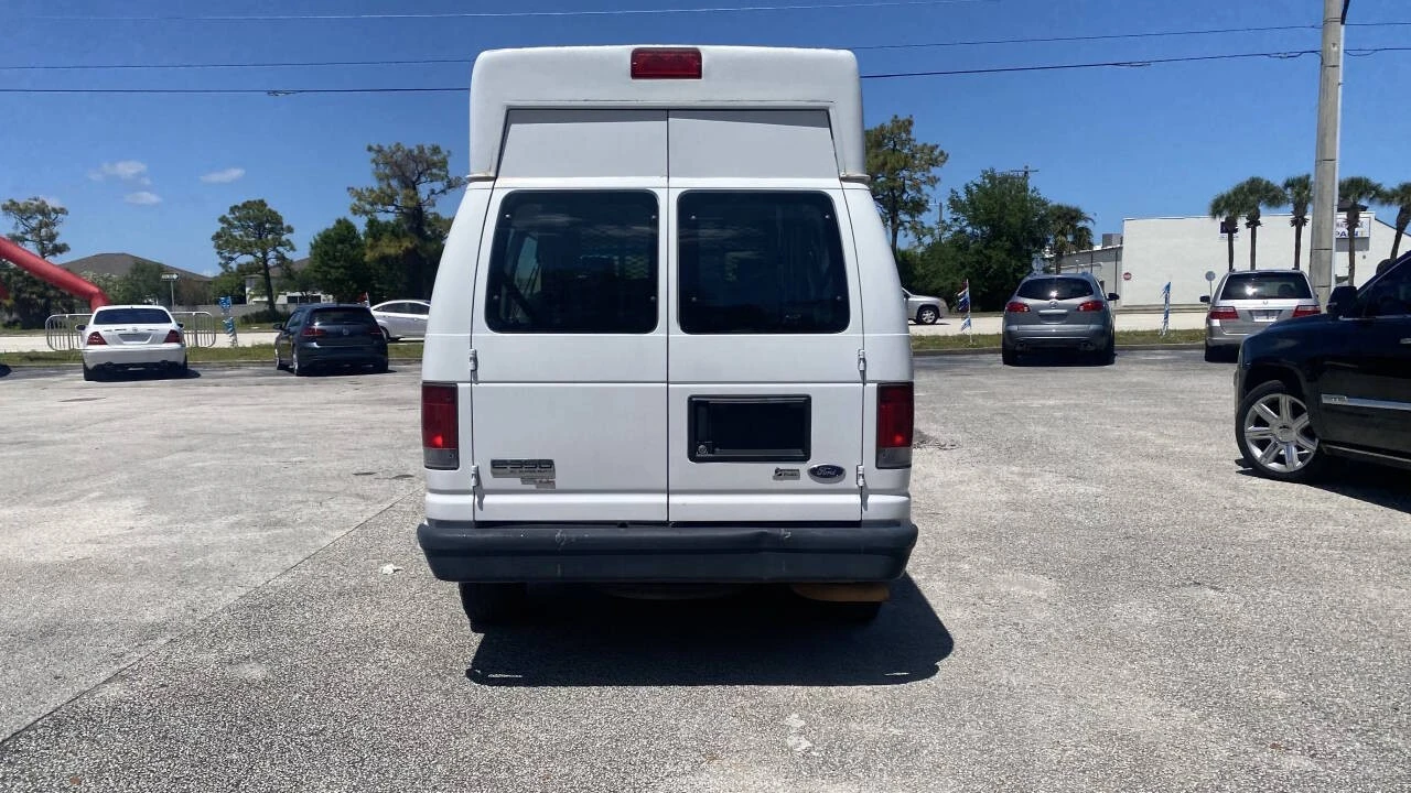 2009 Ford Econoline Van - Image 5 of 30