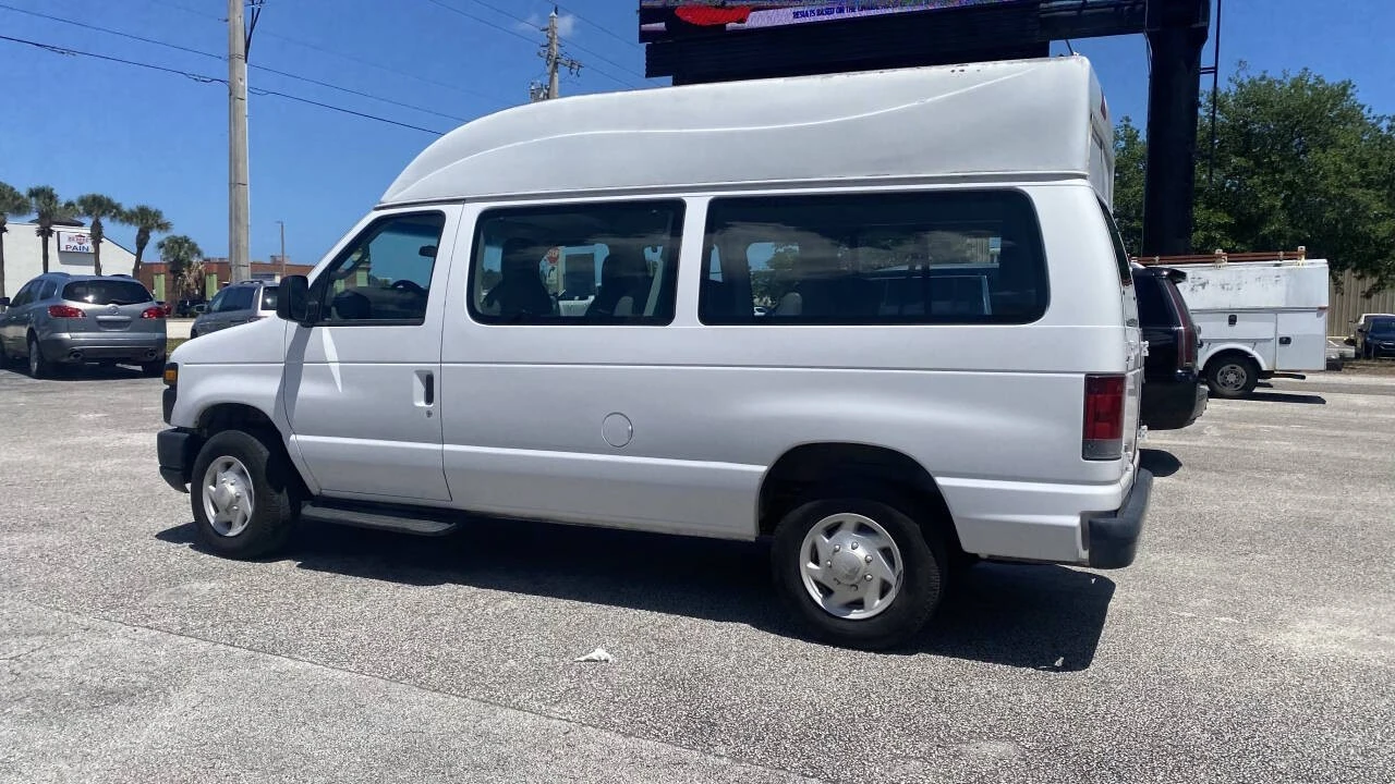 2009 Ford Econoline Van - Image 4 of 30