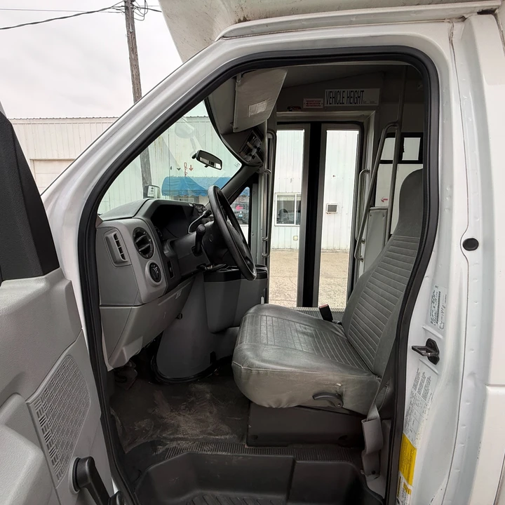 2009 Ford Econoline Van - Image 5 of 12