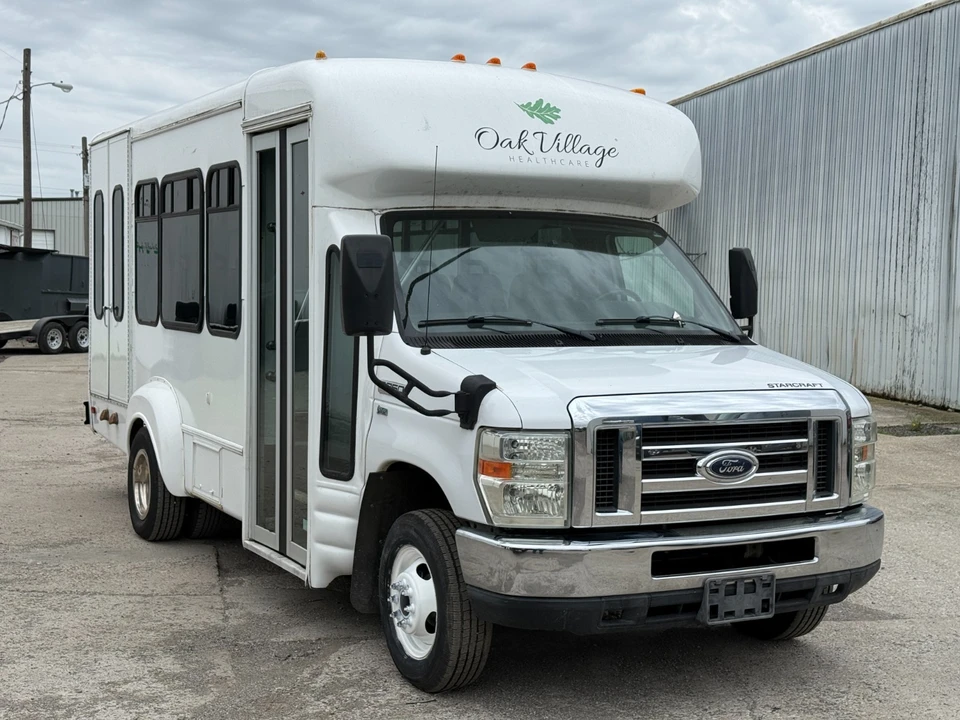 2009 Ford Econoline Van - Image 2 of 12