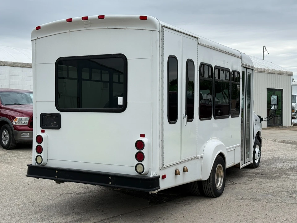 2009 Ford Econoline Van - Image 3 of 12