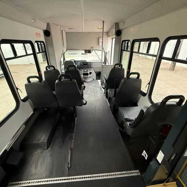 2009 Ford Econoline Van - Image 9 of 12