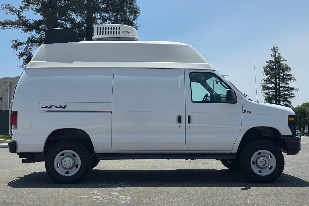 2009 Ford Econoline Van - Image 4 of 31