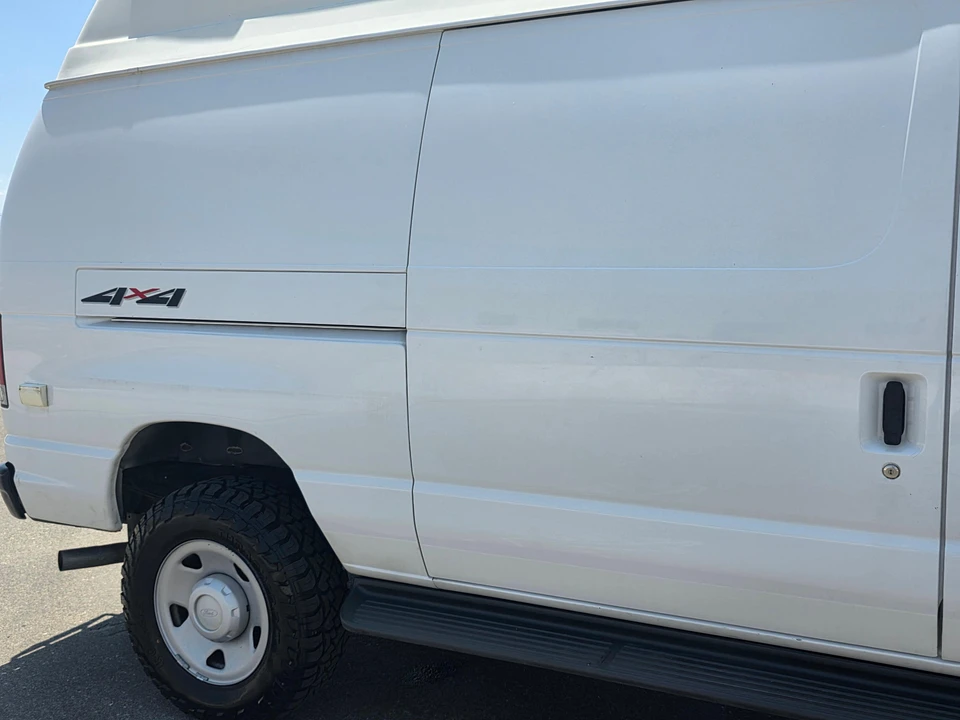 2009 Ford Econoline Van - Image 23 of 31