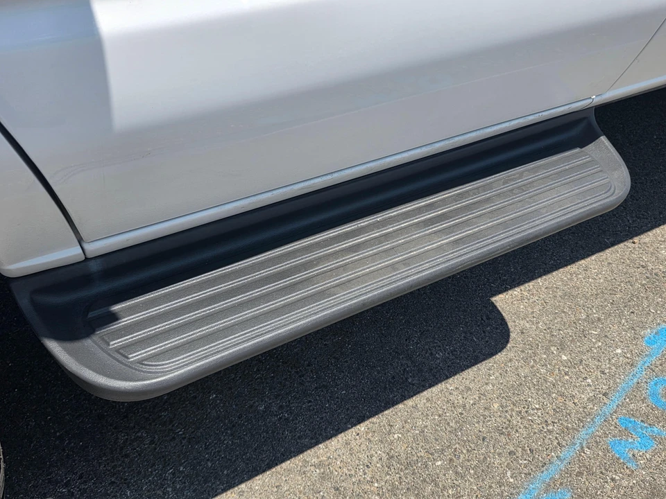 2009 Ford Econoline Van - Image 13 of 31
