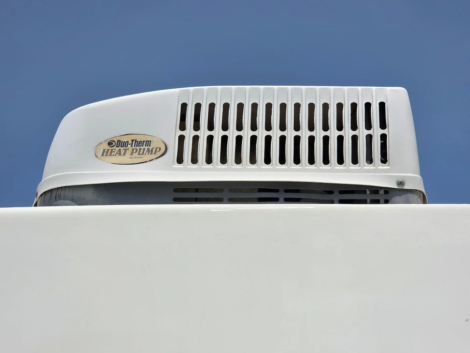 2009 Ford Econoline Van - Image 27 of 31